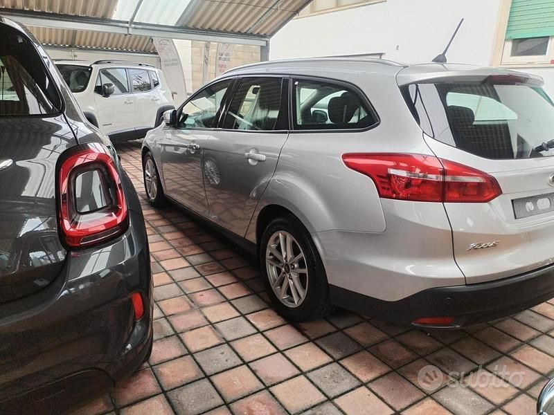 Usata Ford Focus Titanium 120 CV (88 kW) 2018 Argento Station wagon
