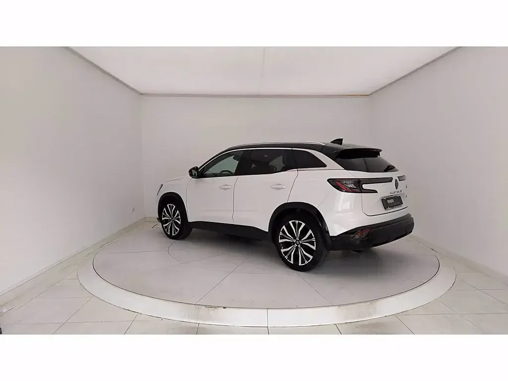 Usata Renault Austral Iconic 200 CV (147 kW) 2023 Bianco SUV