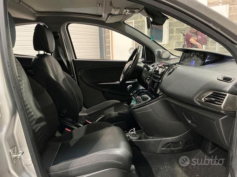 Usata Lancia Ypsilon S 85 CV (62 kW) 2014 Grigio Utilitaria