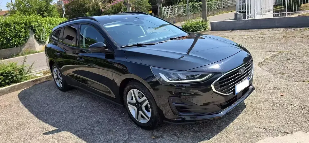 Usata Ford Focus Titanium 120 CV (88 kW) 2021 Nero Station wagon