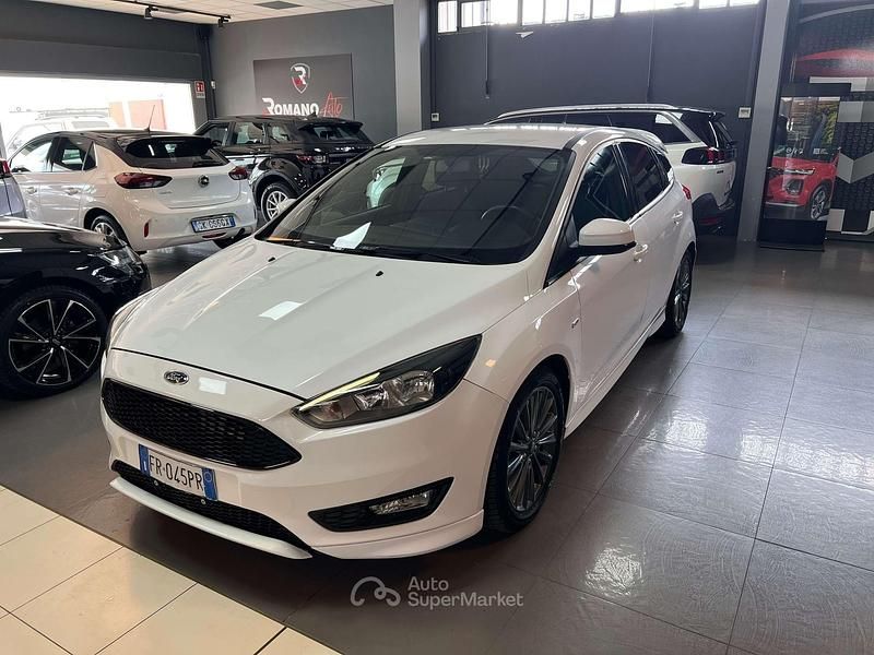 Usata Ford Focus ST-Line 125 CV (91 kW) 2018 Bianco Berlina