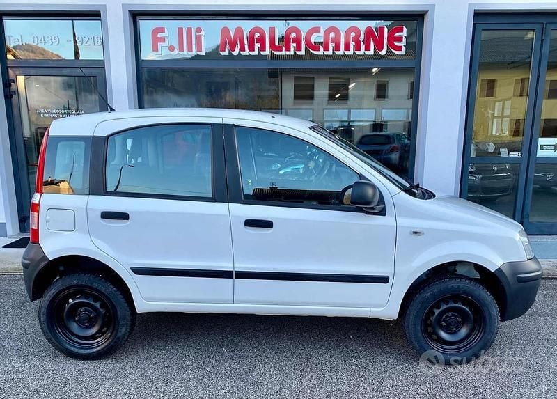 Usata Fiat Panda 4x4 69 CV (50 kW) 2010 Bianco Utilitaria