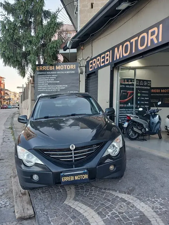 Usata SsangYong Kyron 141 CV (103 kW) 2007 Nero SUV