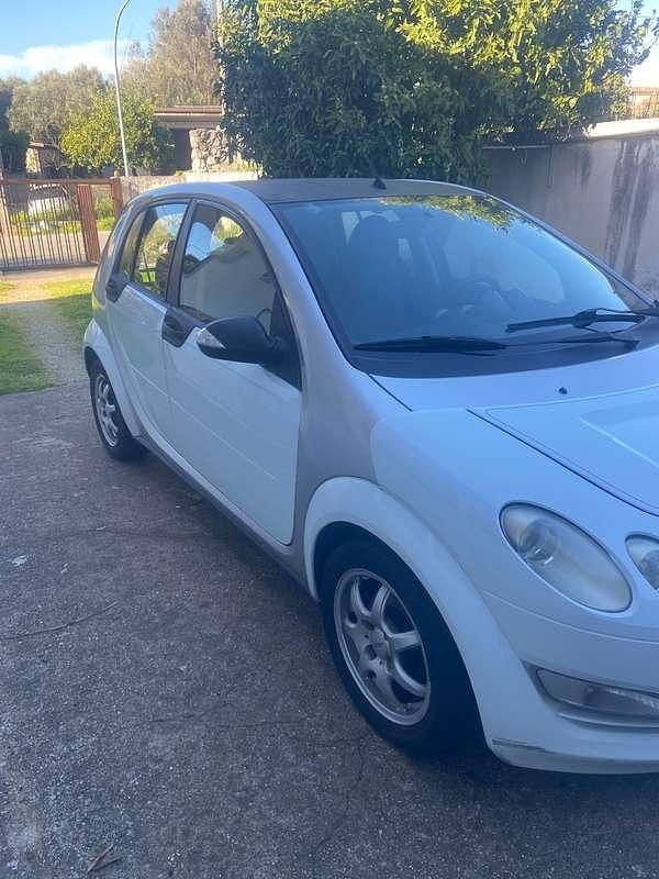Usata Smart ForFour Pulse 68 CV (50 kW) 2006 Bianco Utilitaria