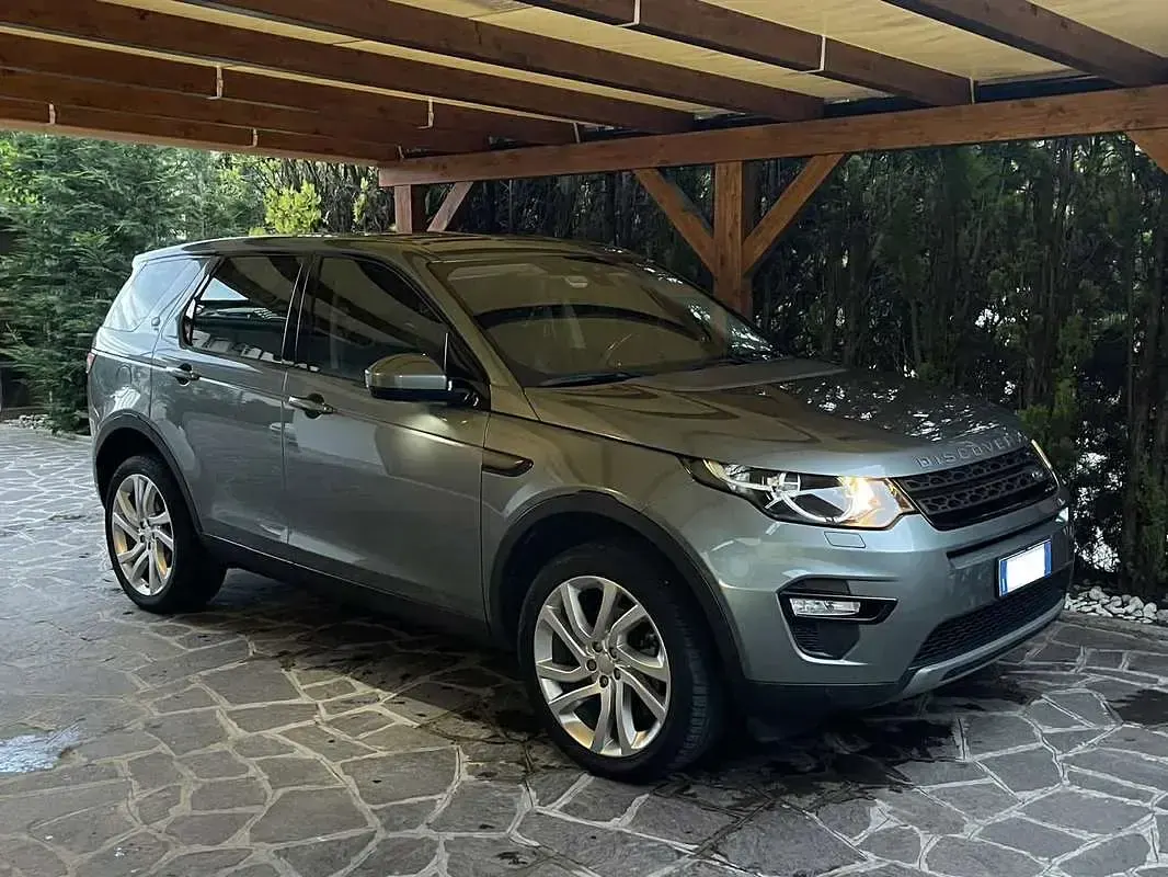 Usata Land Rover Discovery Sport SE 150 CV (110 kW) 2015 Grigio SUV