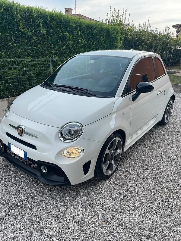 Bianco Usata 2021 Abarth 595 Due volumi | 14.000 € (Super prezzo) - Immagine 1/4