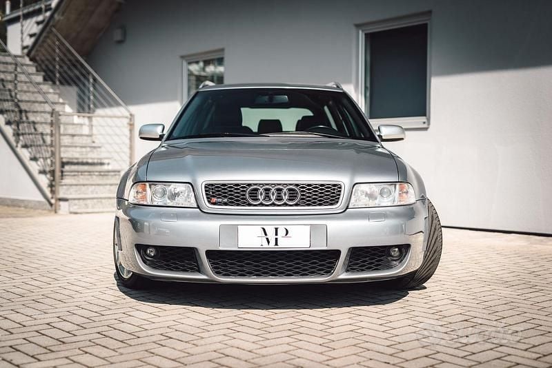 Usata Audi RS4 381 CV (280 kW) 2000 Grigio Station wagon