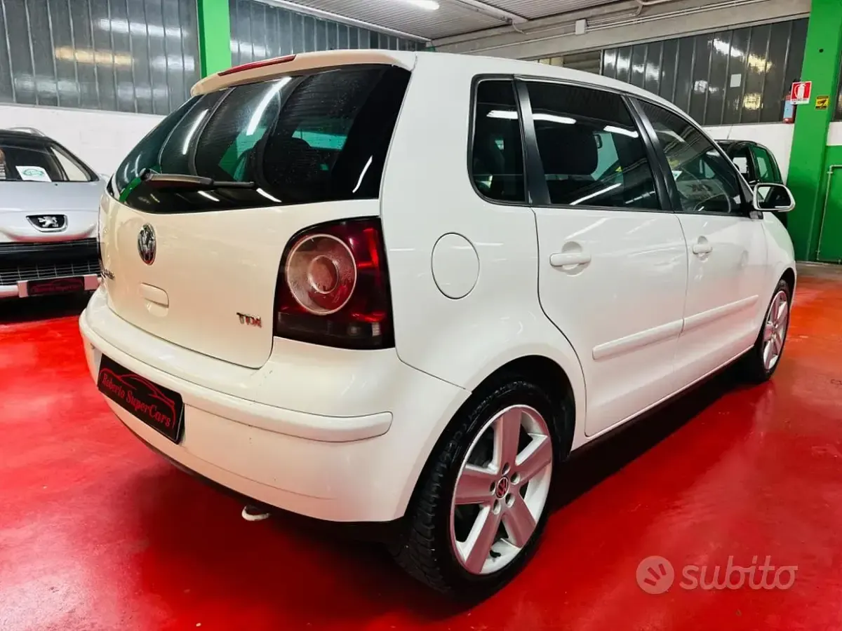 Usata VW Polo Highline 69 CV (50 kW) 2009 Bianco Utilitaria