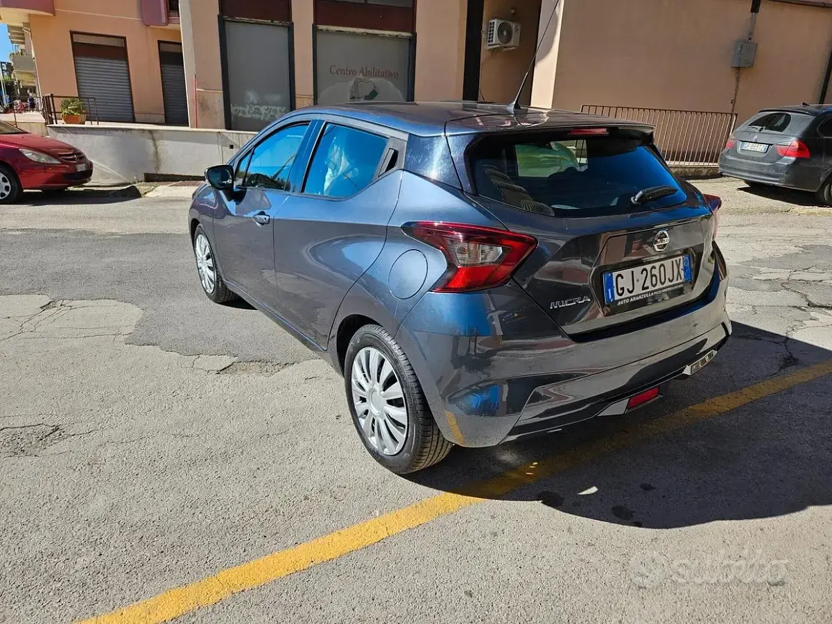 Usata Nissan Micra 92 CV (67 kW) 2022 Grigio Utilitaria