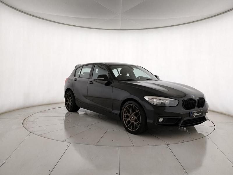 Usata BMW 118 Sport Line 150 CV (110 kW) 2019 Nero Utilitaria