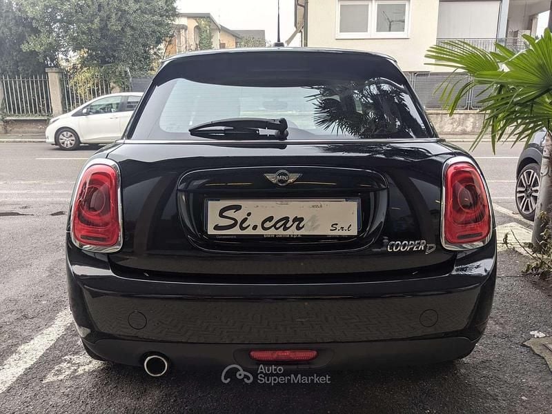 Usata Mini Cooper D Seven 116 CV (85 kW) 2017 Nero Utilitaria