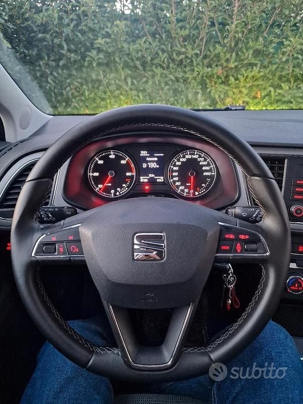 Usata Seat Leon Style 116 CV (85 kW) 2019 Berlina