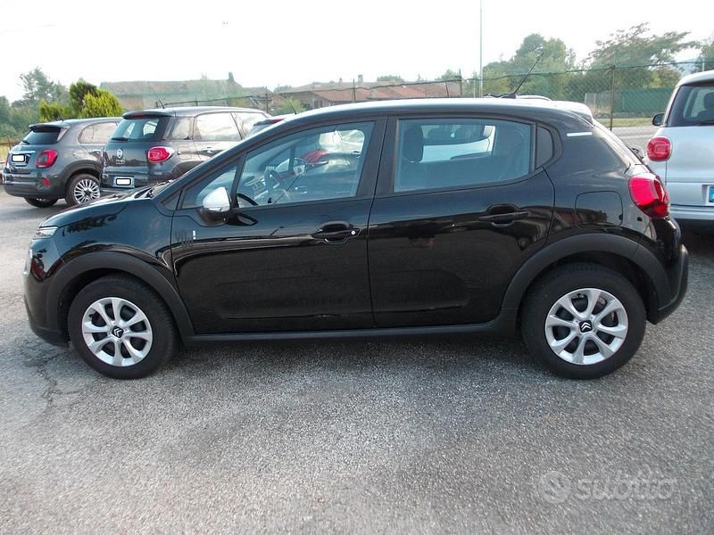 Używany Citroën C3 PureTech 83 KM (61 kW) 2022 Czarny Hatchback