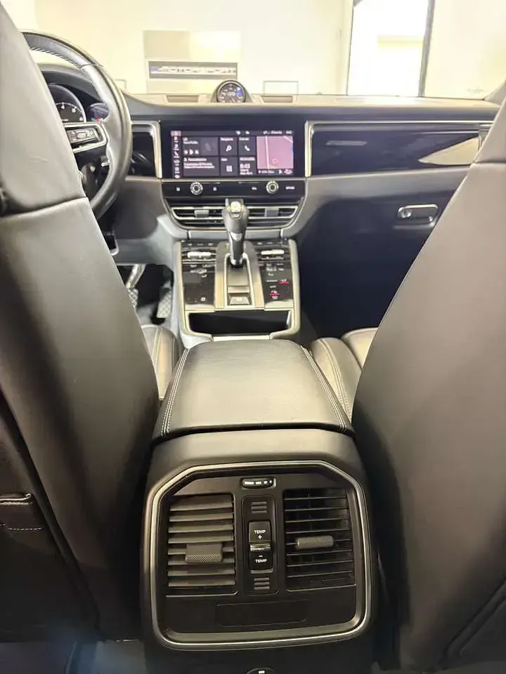 Usata Porsche Macan 265 CV (194 kW) 2021 Bianco carrara metallizzato SUV