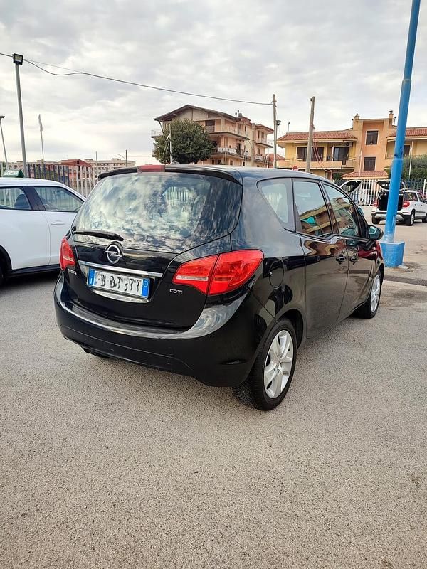 Usata Opel Meriva 95 CV (69 kW) 2016 Nero Monovolume