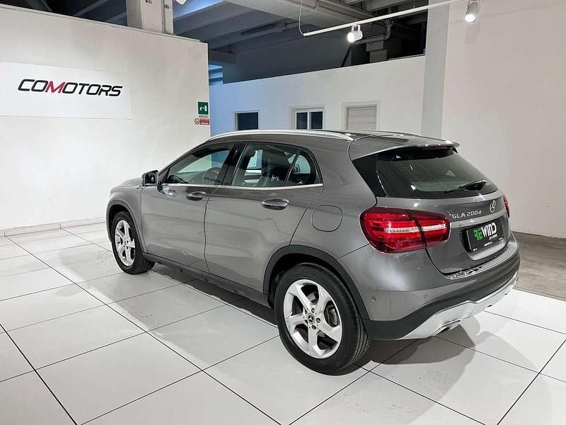Usata Mercedes GLA200 Executive 136 CV (100 kW) 2019 Grigio SUV