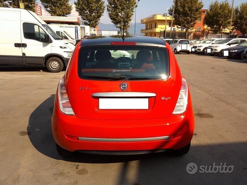 Usata Lancia Ypsilon 60 CV (44 kW) 2008 Arancione Utilitaria
