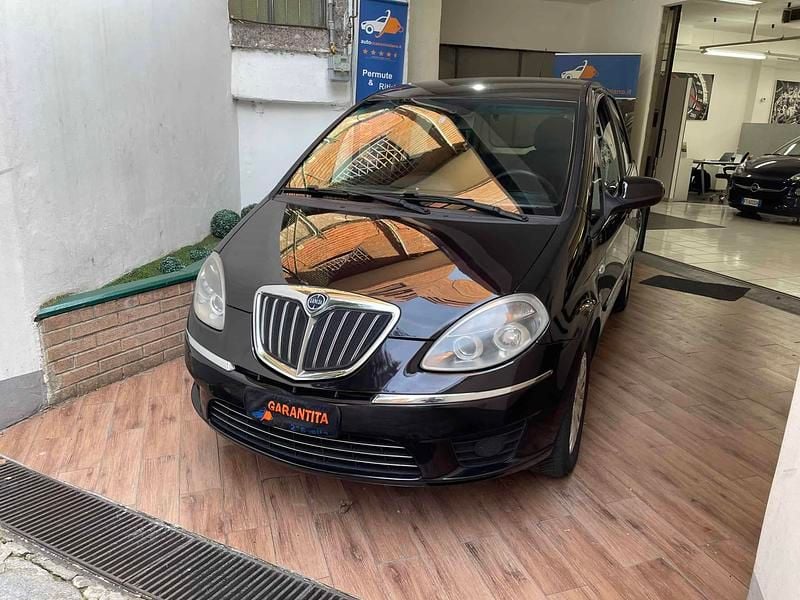 Nero Usata 2012 Lancia Musa Monovolume | 4550 € (Buon prezzo) - Immagine 1/4