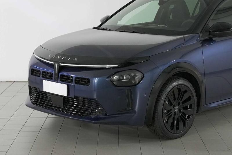 Usata Lancia Ypsilon 101 CV (74 kW) 2024 Utilitaria