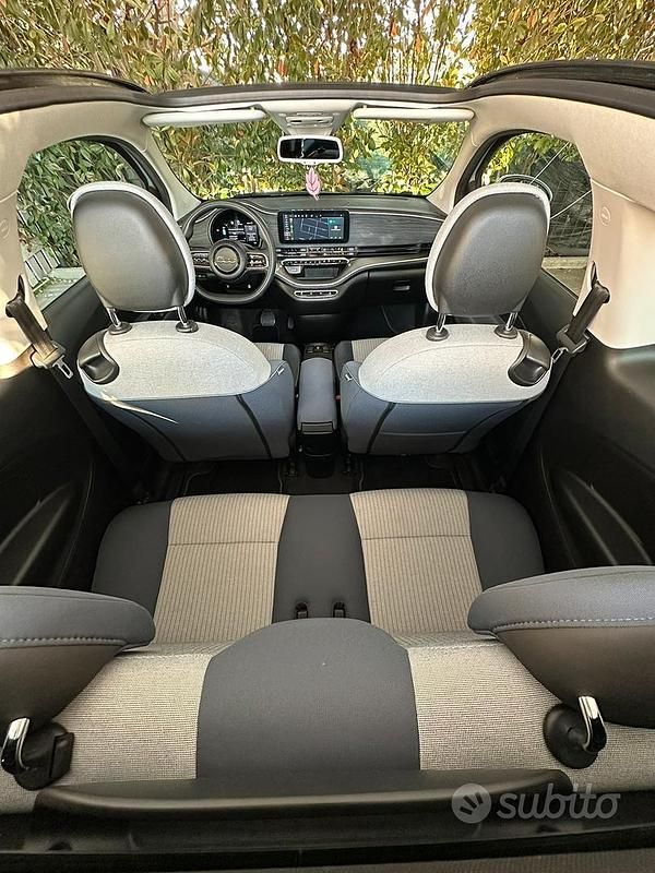 Usata Fiat 500e Icon 86 kW (118 CV) 2020 Cabrio