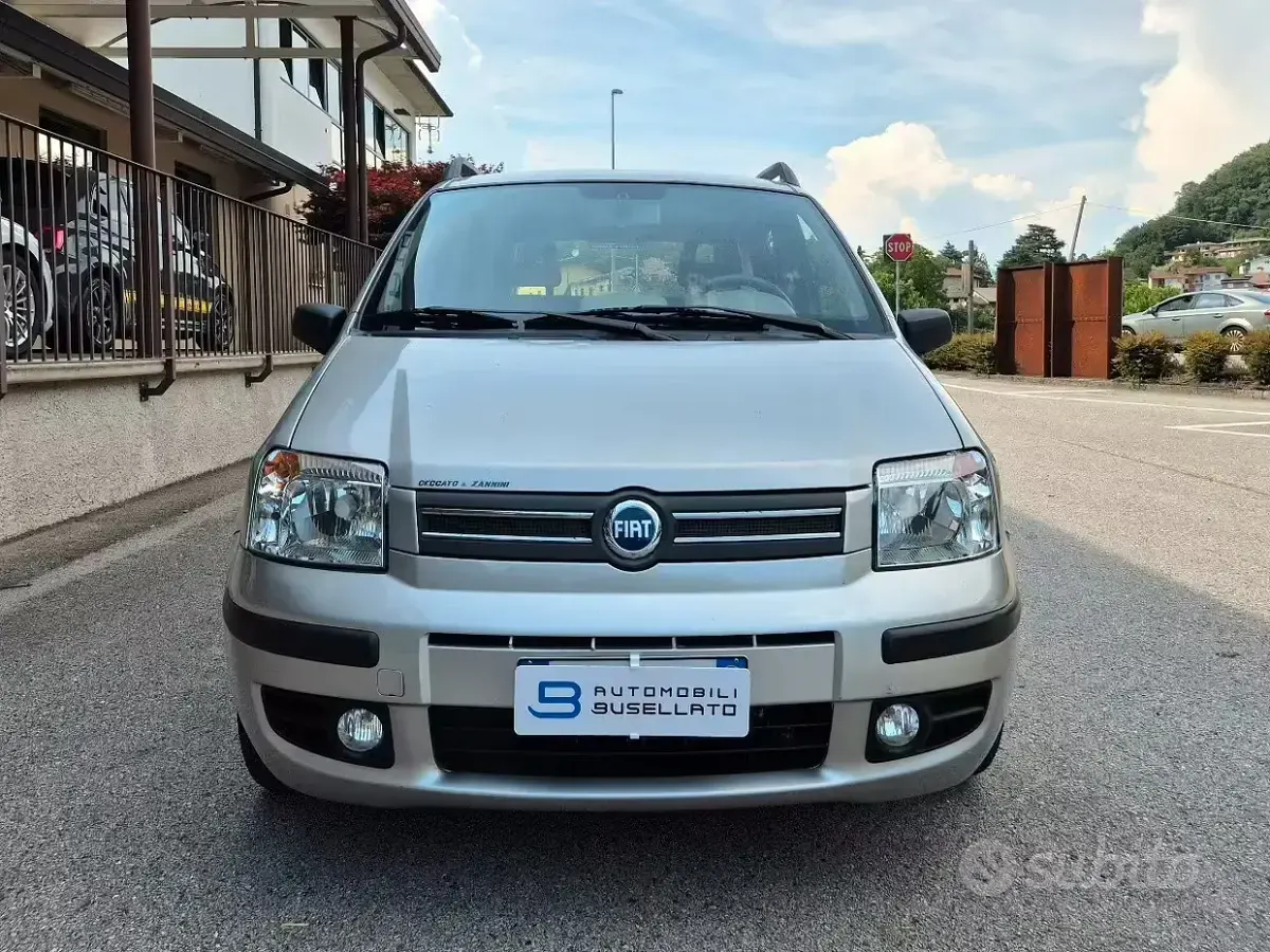 Usata Fiat Panda Emotion 54 CV (39 kW) 2004 Grigio Utilitaria