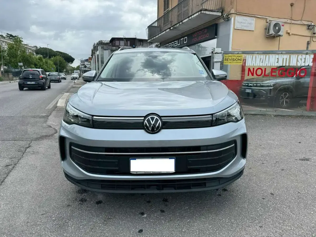 Usata VW Tiguan Edition 150 CV (110 kW) 2024 Argento SUV
