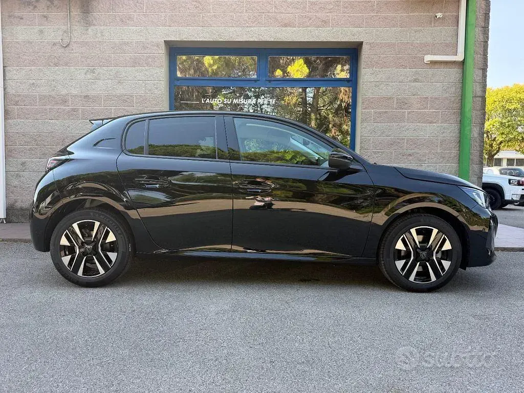 Nuova Peugeot 208 Allure 101 CV (74 kW) 2026 Nero Utilitaria