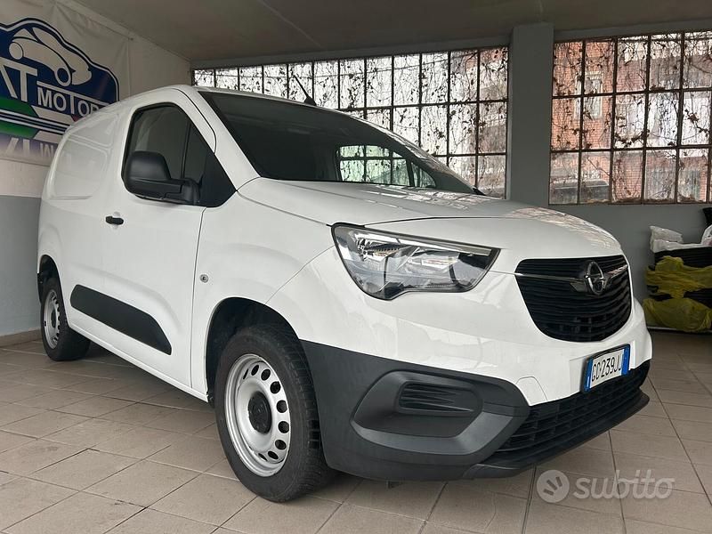 Usata Opel Combo 102 CV (75 kW) 2020 Bianco Monovolume