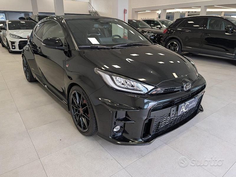 Usata Toyota Yaris 261 CV (191 kW) 2021 Nero Utilitaria