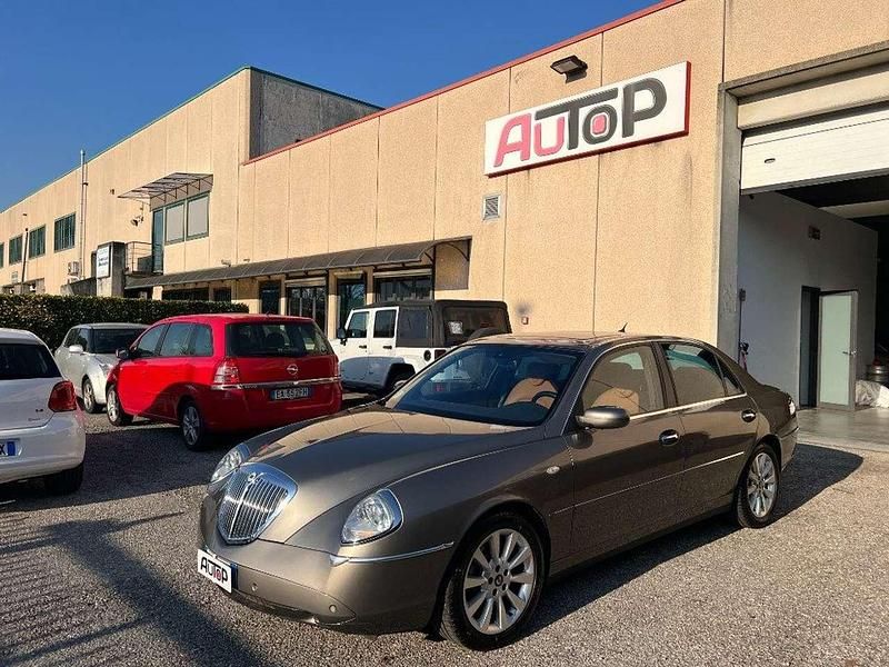 Grigio Usata 2007 Lancia Thesis Tre volumi | 9900 € (Cara) - Immagine 1/4