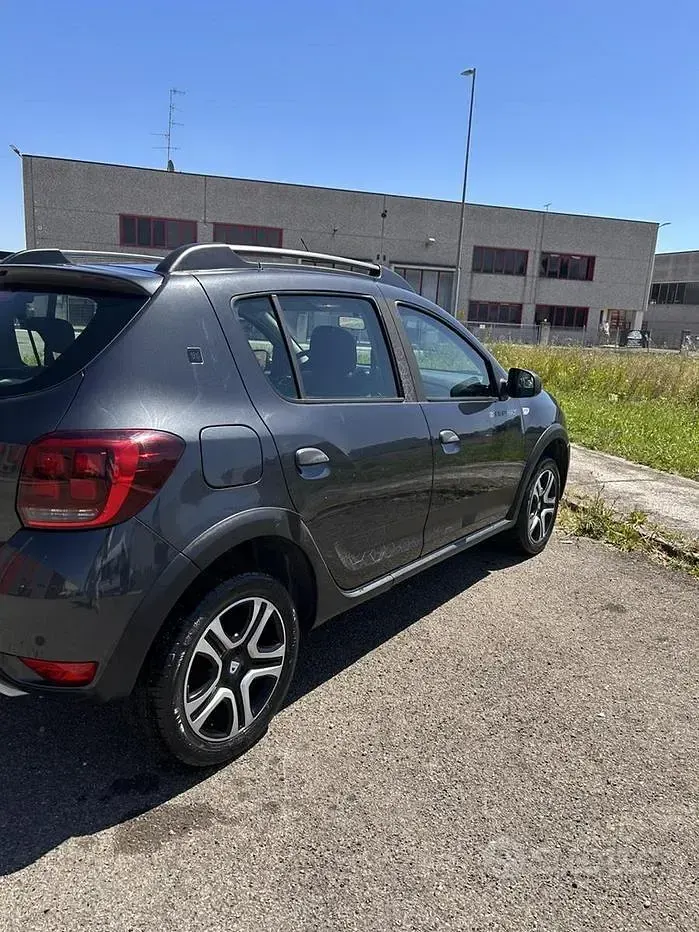 Usata Dacia Sandero Stepway 95 CV (69 kW) 2020 Berlina