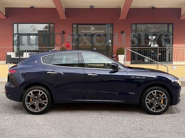 Usata Maserati Levante GranLusso 430 CV (316 kW) 2020 Blu passione SUV