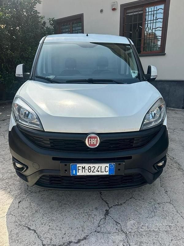 Bianco Usata 2017 Fiat Doblò Monovolume | 2900 € (Super prezzo) - Immagine 1/4