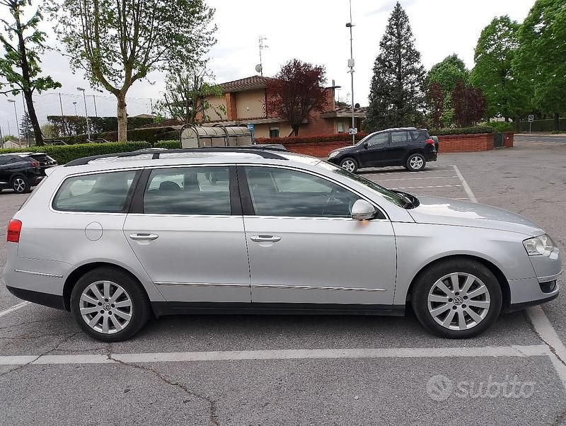 Usata VW Passat 140 CV (102 kW) 2009 Grigio Station wagon