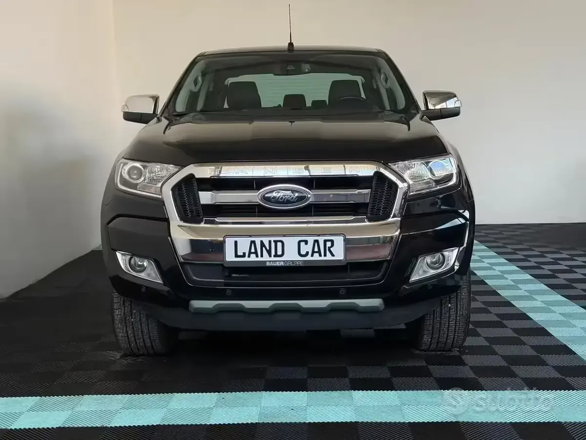 Gebraucht Ford Ranger Limited 160 PS (117 kW) 2017 Schwarz Pickup