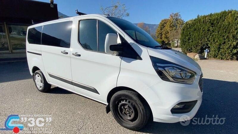 Usata Ford Transit Custom Trend 131 CV (96 kW) 2023 Bianco Station wagon
