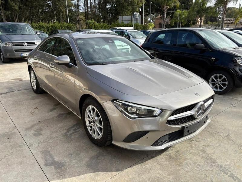 Usata Mercedes CLA180 116 CV (85 kW) 2020 Oro Berlina