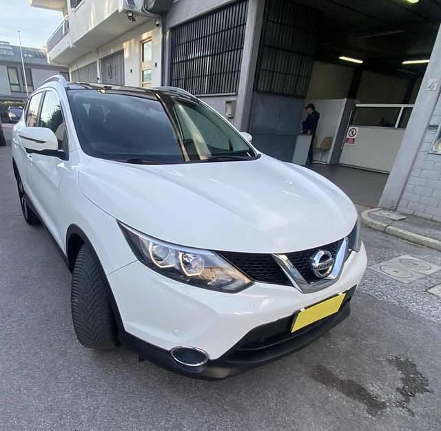 Usata Nissan Qashqai 130 CV (95 kW) 2015 Bianco SUV