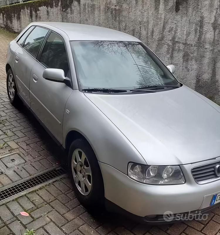 Usata Audi A3 102 CV (75 kW) 2002 Grigio Utilitaria