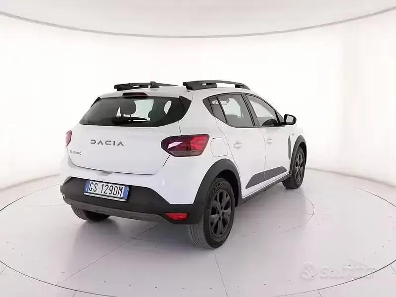 Usata Dacia Sandero Extreme 101 CV (74 kW) 2023 Bianco Utilitaria