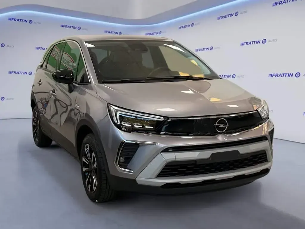 Usata Opel Crossland Elegance 110 CV (80 kW) 2024 Argento SUV