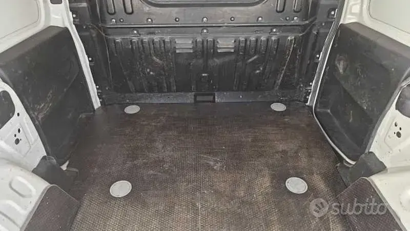 Usata Fiat Doblò 105 CV (77 kW) 2016 Bianco Monovolume