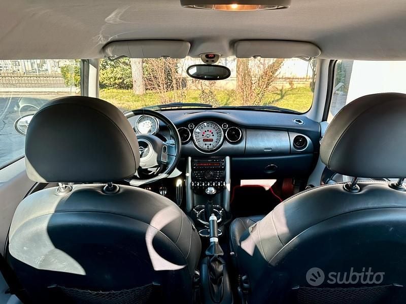 Usata Mini Cooper S 163 CV (119 kW) 2004 Verde Utilitaria