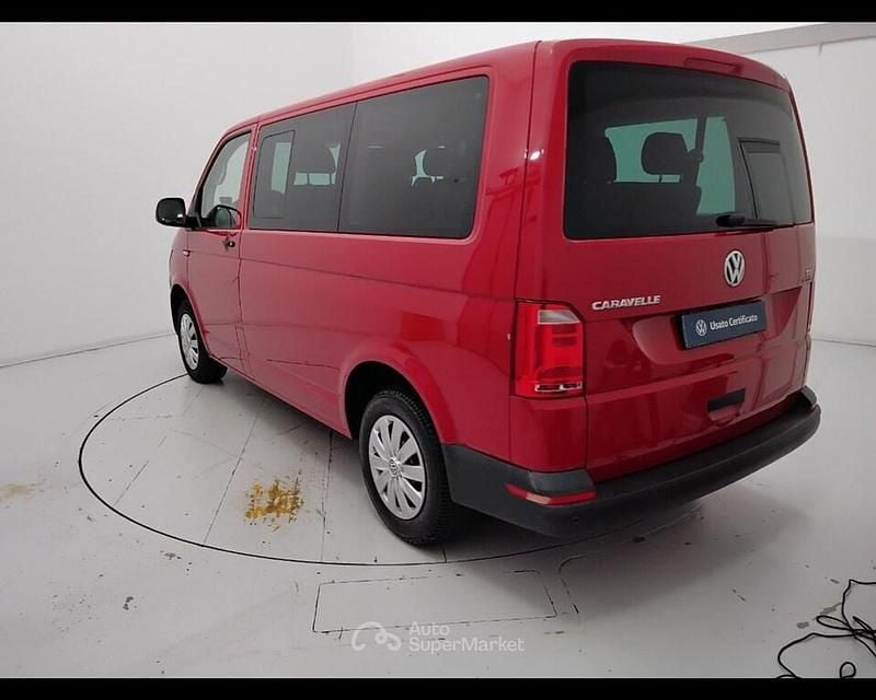 Usata VW Caravelle Comfortline 150 CV (110 kW) 2016 Rosso Monovolume