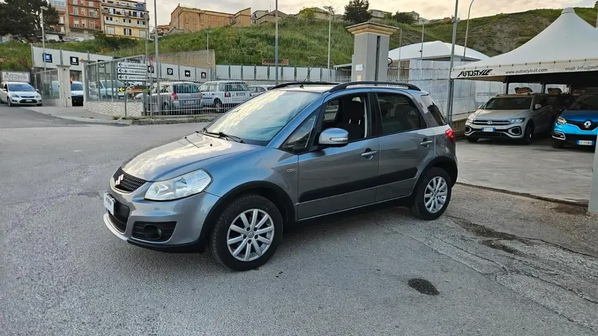 Usata Suzuki SX4 GLX 135 CV (99 kW) 2012 Argento SUV