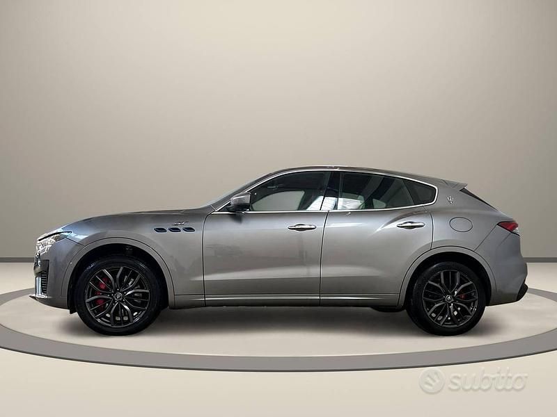Usata Maserati Levante GT 330 CV (242 kW) 2022 Grigio / metallizzato SUV