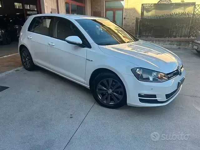 Usata VW Golf VII Comfortline 110 CV (80 kW) 2014 Bianco Berlina