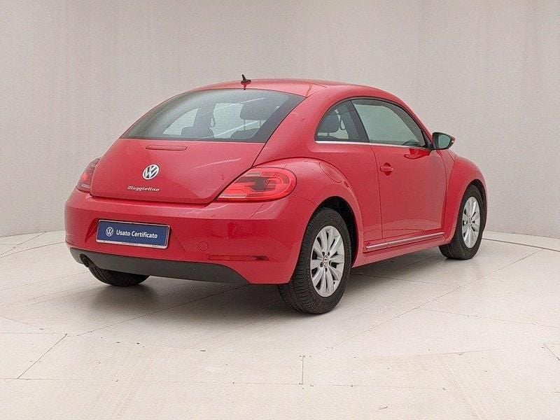 Usata VW Beetle Design 105 CV (77 kW) 2016 Rosso Utilitaria