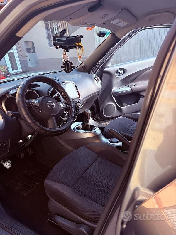 Usata Nissan Juke Tekna 117 CV (86 kW) 2010 Grigio SUV