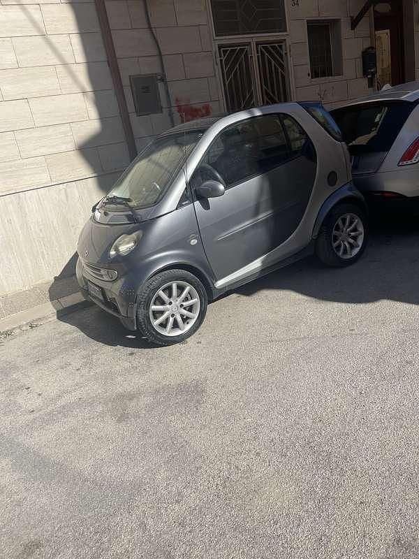 Usata 2005 Smart ForTwo Coupé Pulse Due volumi | 2000 € (Ottimo prezzo) - Immagine 1/4